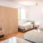 Familja Cuni Hotel