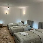 Hotel Familja Cuni