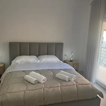 Hotel Familja Cuni 3*