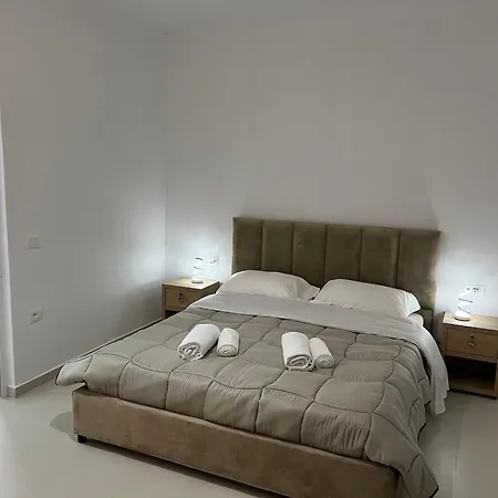 Hotel Familja Cuni