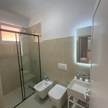 Hotel Familja Cuni
