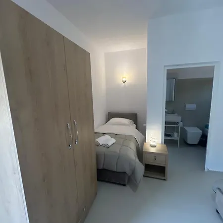 Familja Cuni Hotel