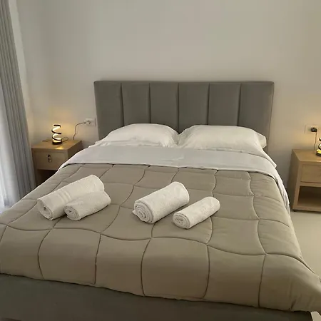 Familja Cuni Hotel